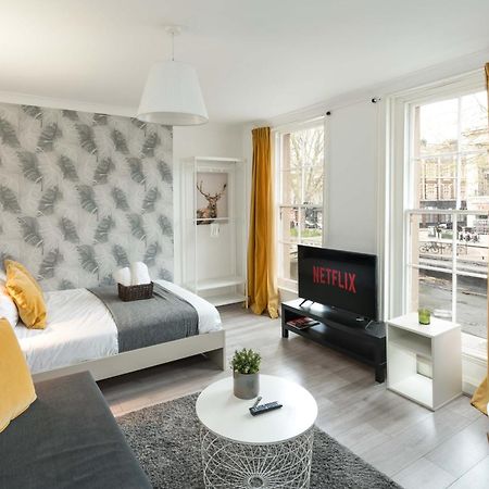 Private Double Room Shared Bathroom Near City Centre Лондон Екстериор снимка