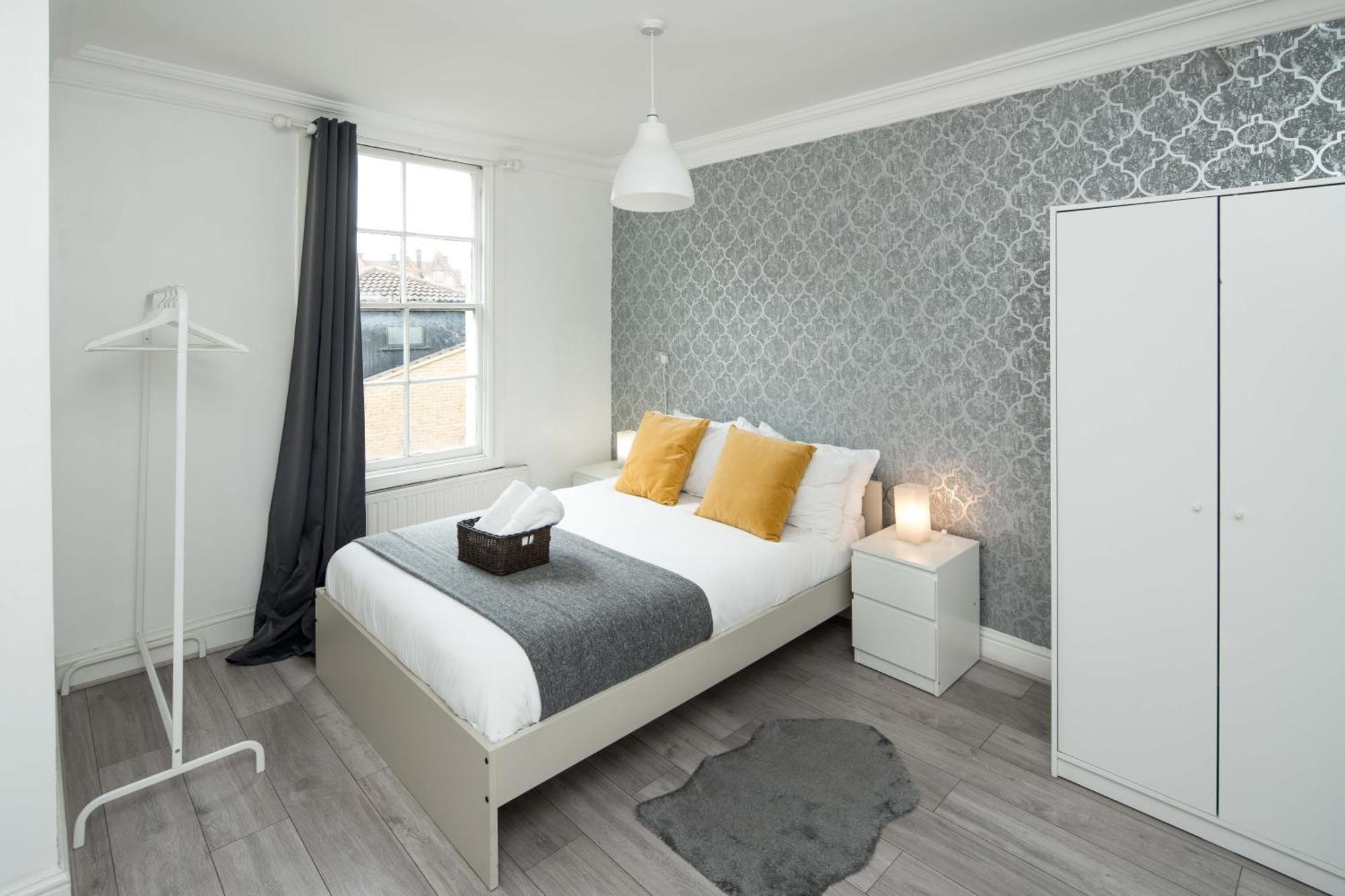 Private Double Room Shared Bathroom Near City Centre Лондон Екстериор снимка