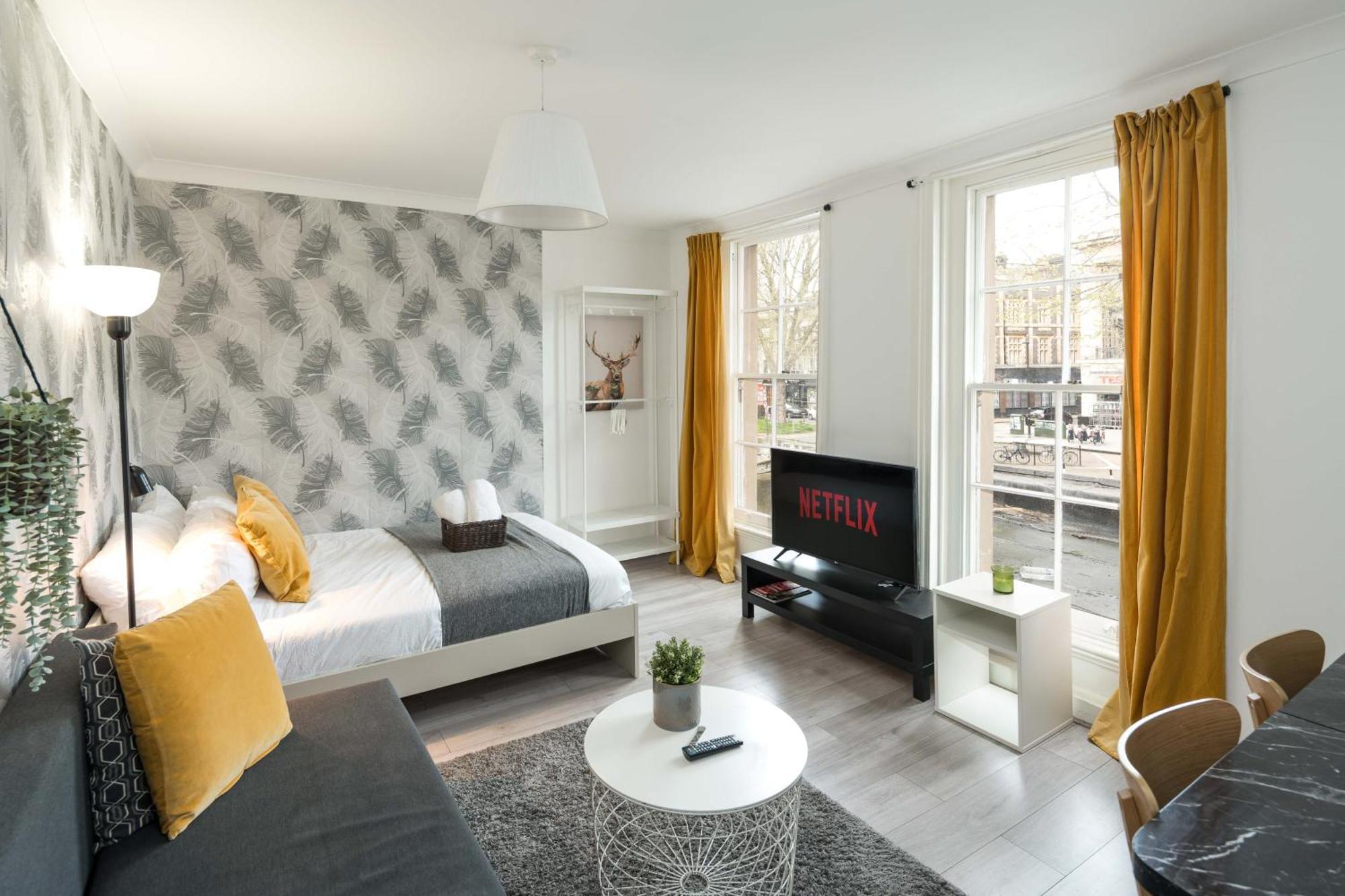 Private Double Room Shared Bathroom Near City Centre Лондон Екстериор снимка