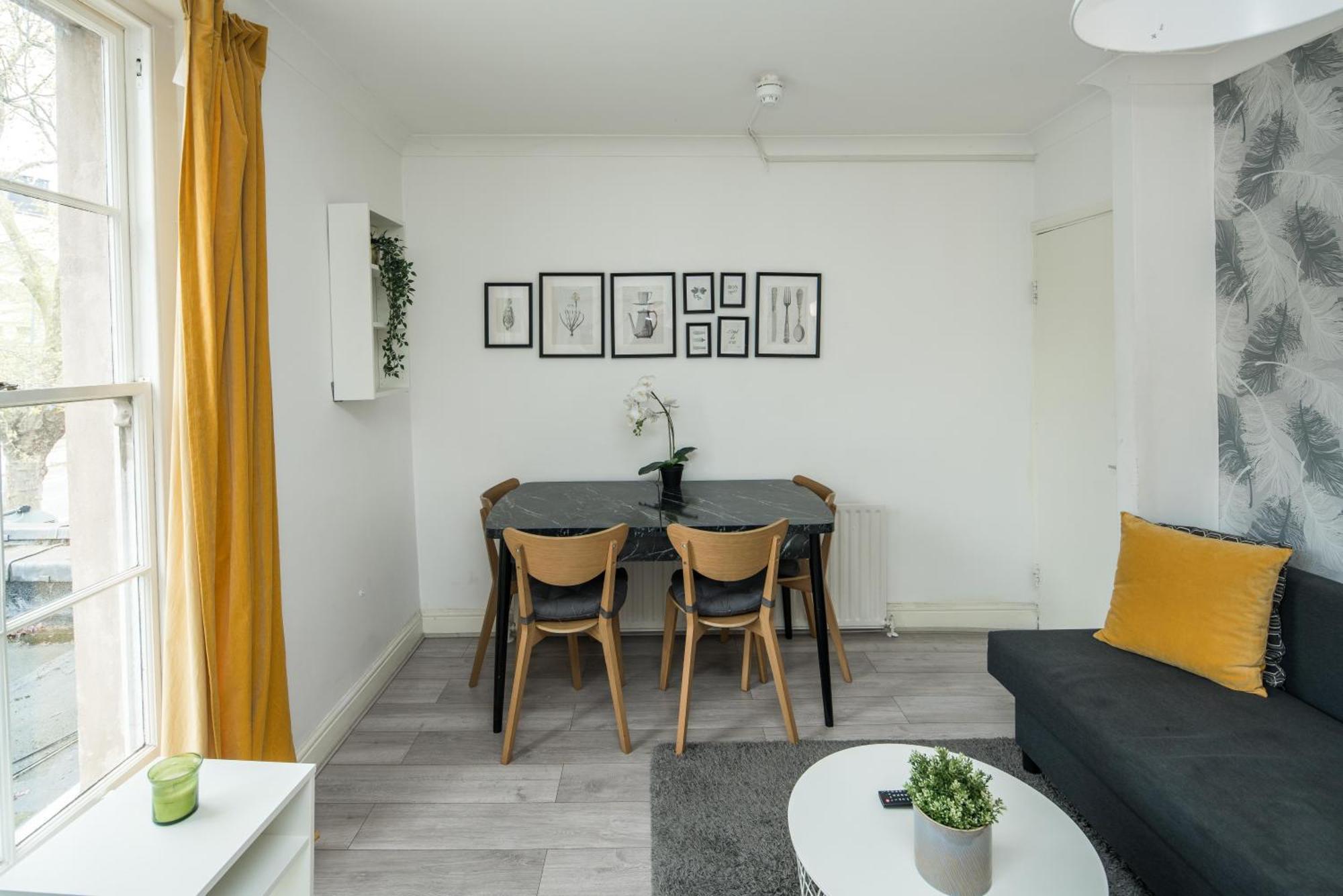 Private Double Room Shared Bathroom Near City Centre Лондон Екстериор снимка