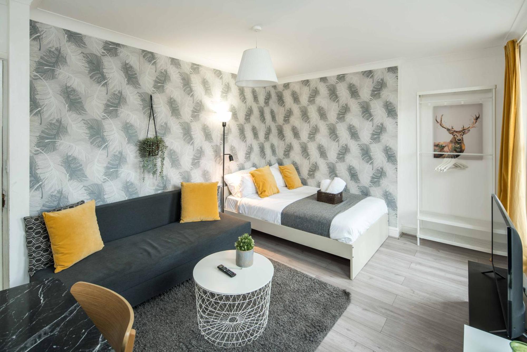 Private Double Room Shared Bathroom Near City Centre Лондон Екстериор снимка